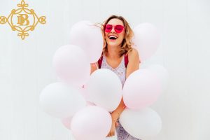 برای بالا نگه داشتن بادکنک چکار کنیم