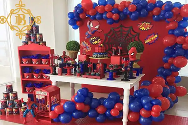 استفاده از بالن در تم تولد پسرانه